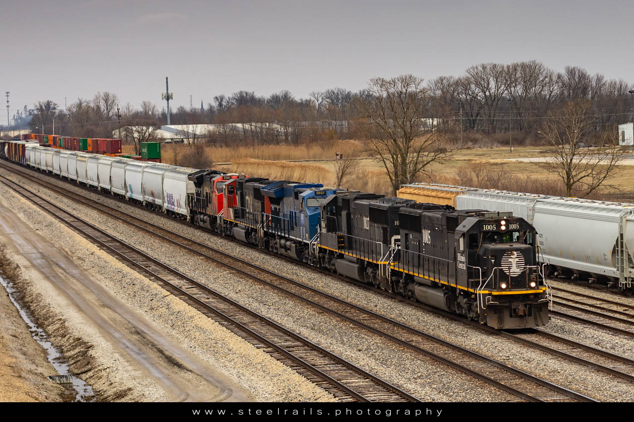 IC 1005 EMD SD70