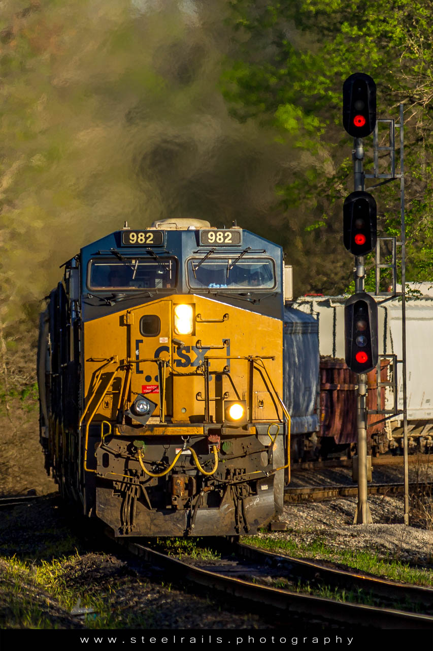 CSXT 982 GE ES44AC