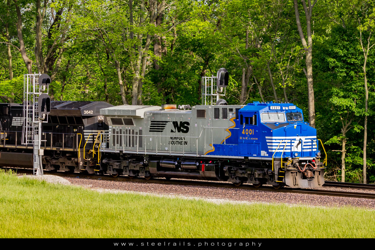 NS 4001 GE AC44C6M