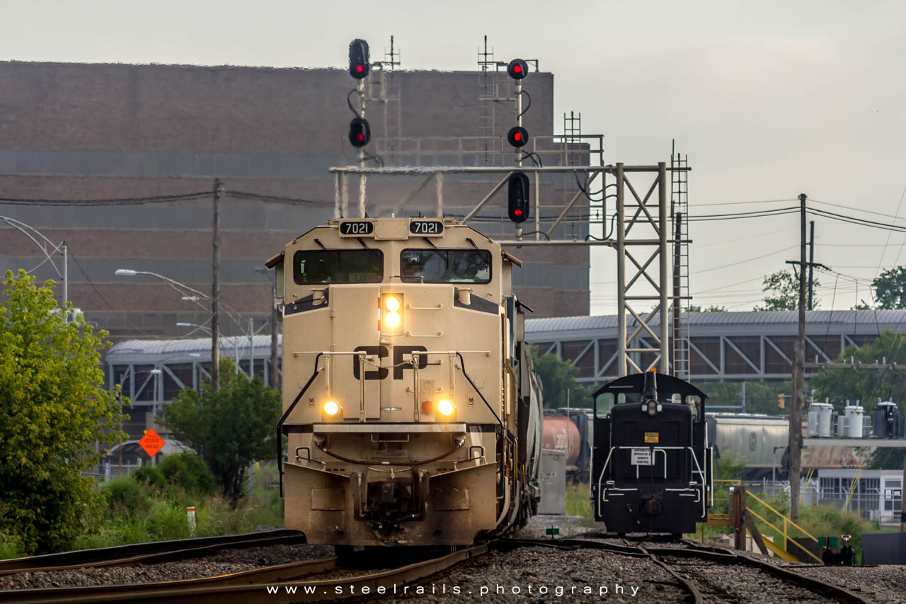 CP 7021 EMD SD70ACU