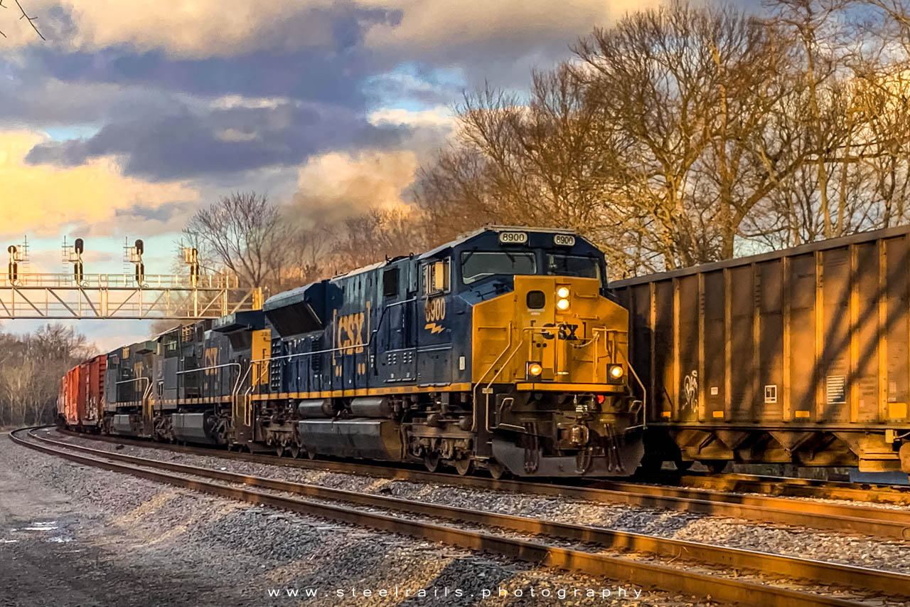 CSXT 8900 EMD ST70AH