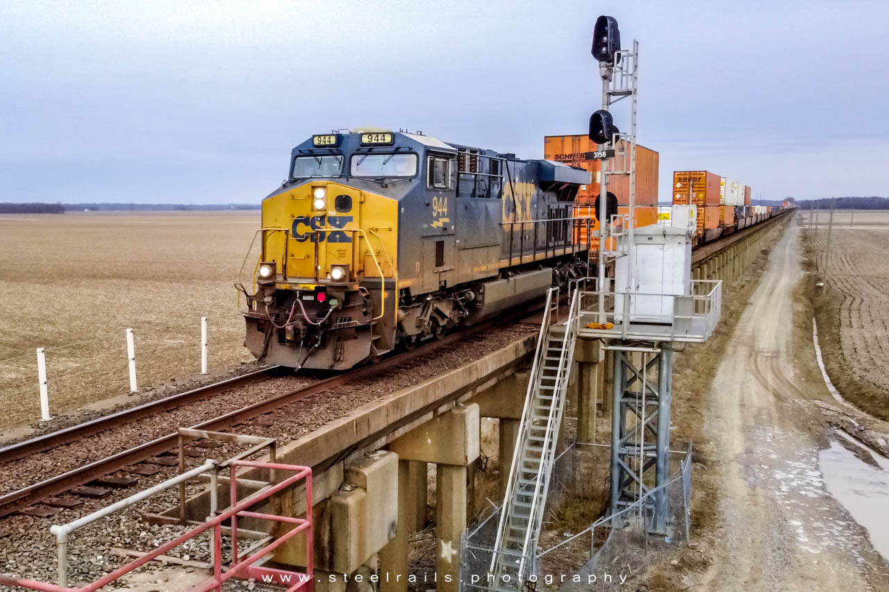 CSXT 944 GE ES44AC-H