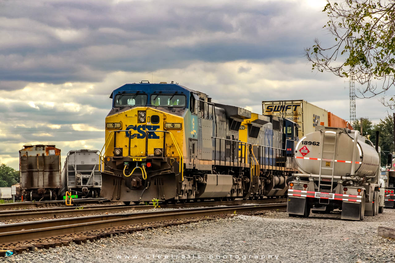 CSXT 9 GE AC44CW