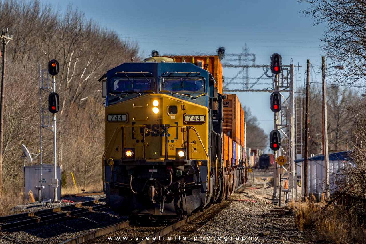 CSXT 744 GE ES44AC-H