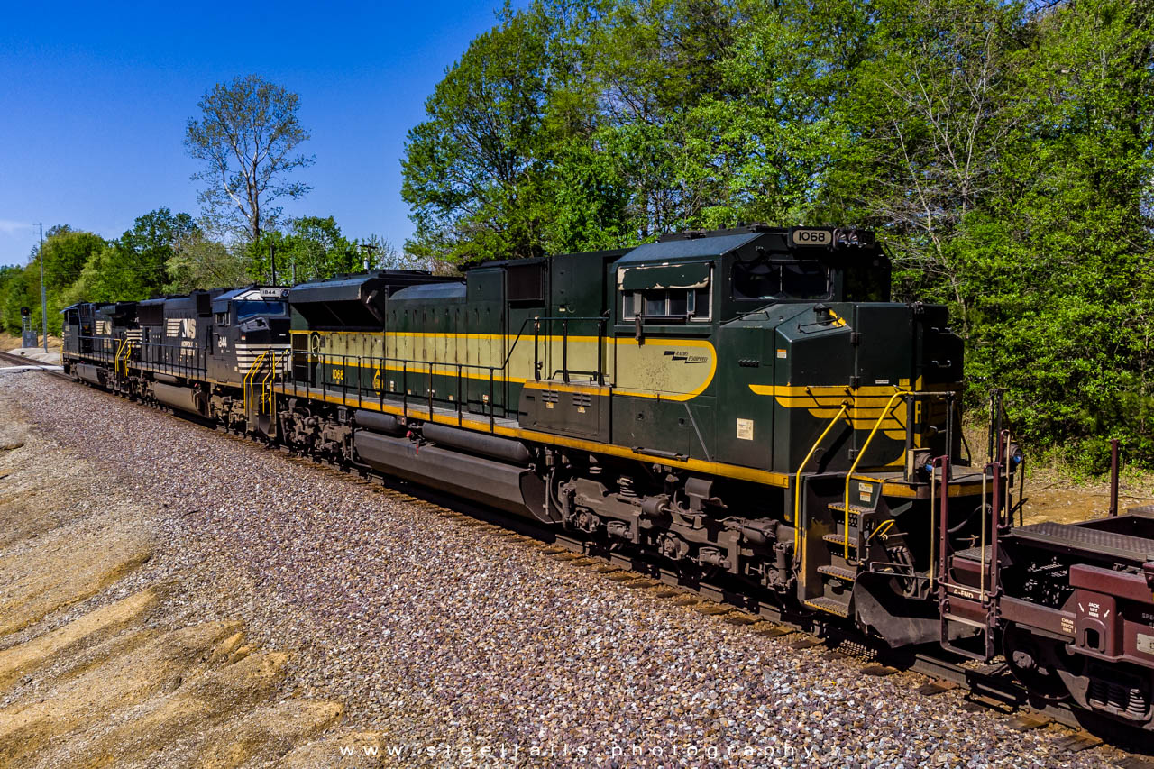Norfolk Southern NS 4096 GE AC44C6M