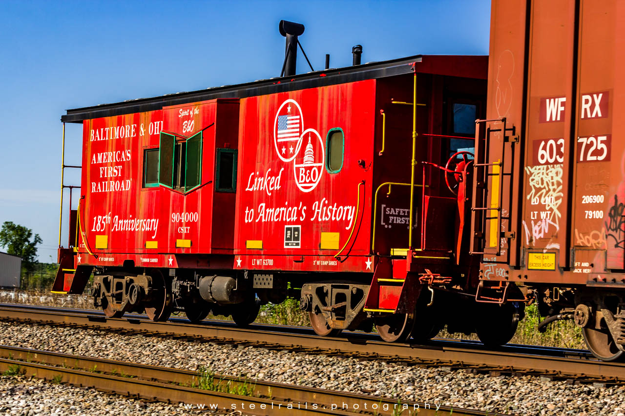 CSXT 904000 Fruit Growers Express B&O C-27A Caboose
