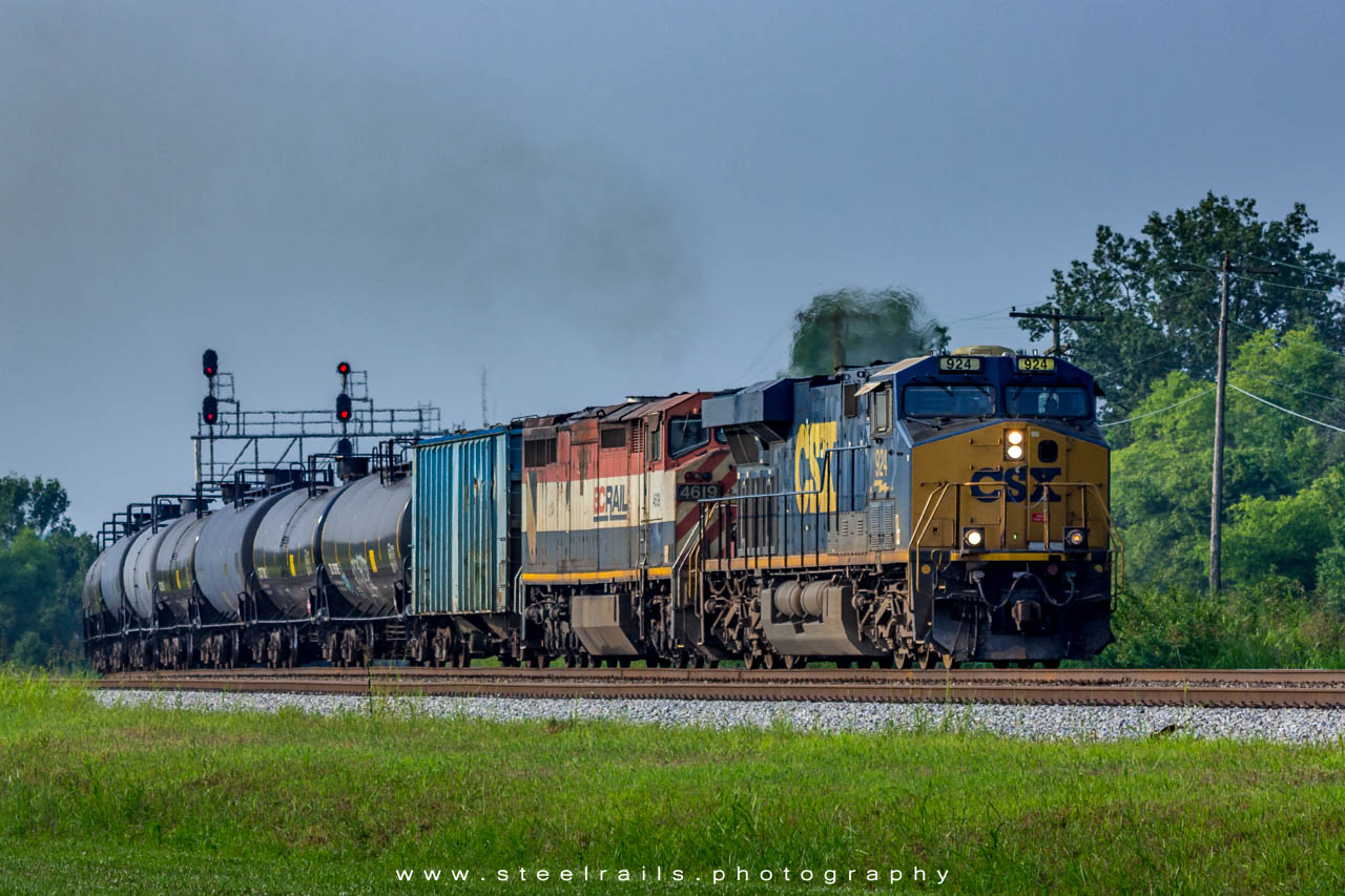 CSXT 924 GE ES44AC-H